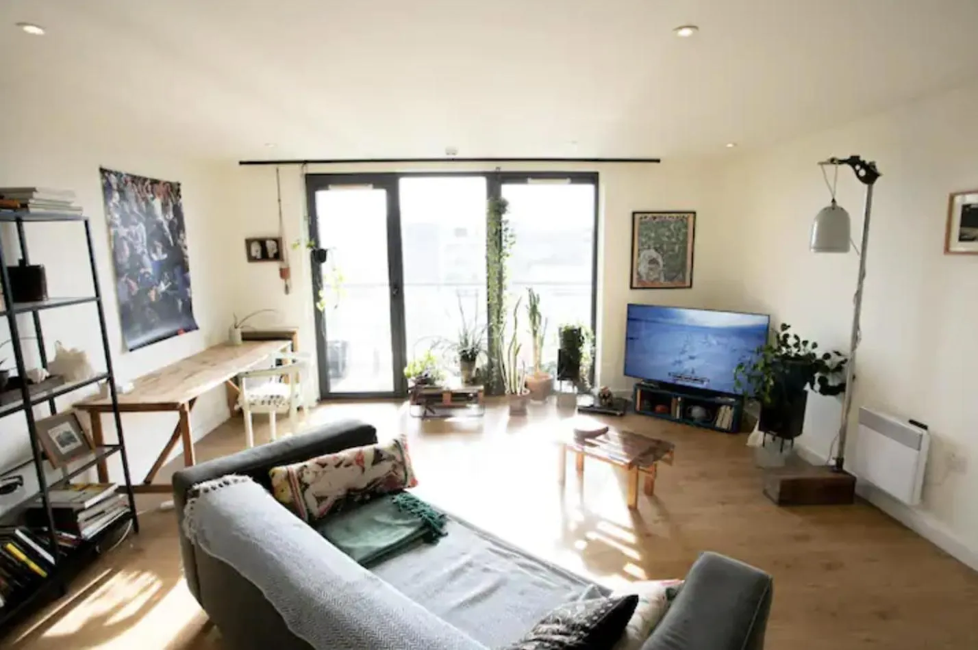 Homestay Bedroom & Dedicated Workspace In Spacious Flat London United Kingdom